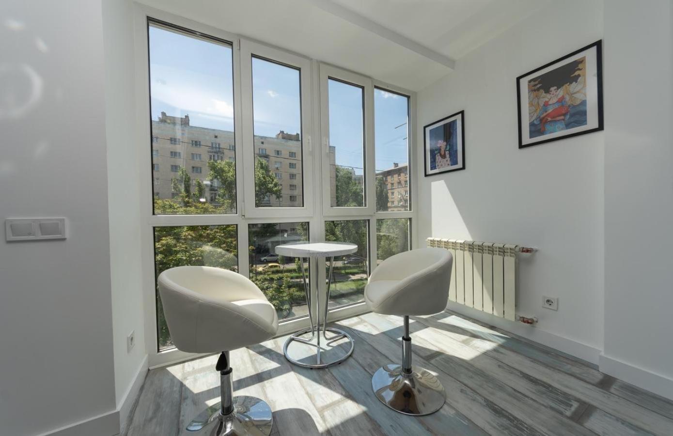 Appartamento Flat24 On Lesi Ukrainki 3 Kiev Esterno foto