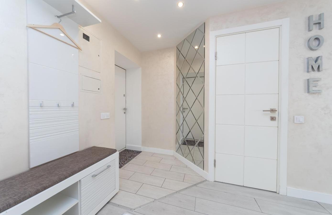Appartamento Flat24 On Lesi Ukrainki 3 Kiev Esterno foto