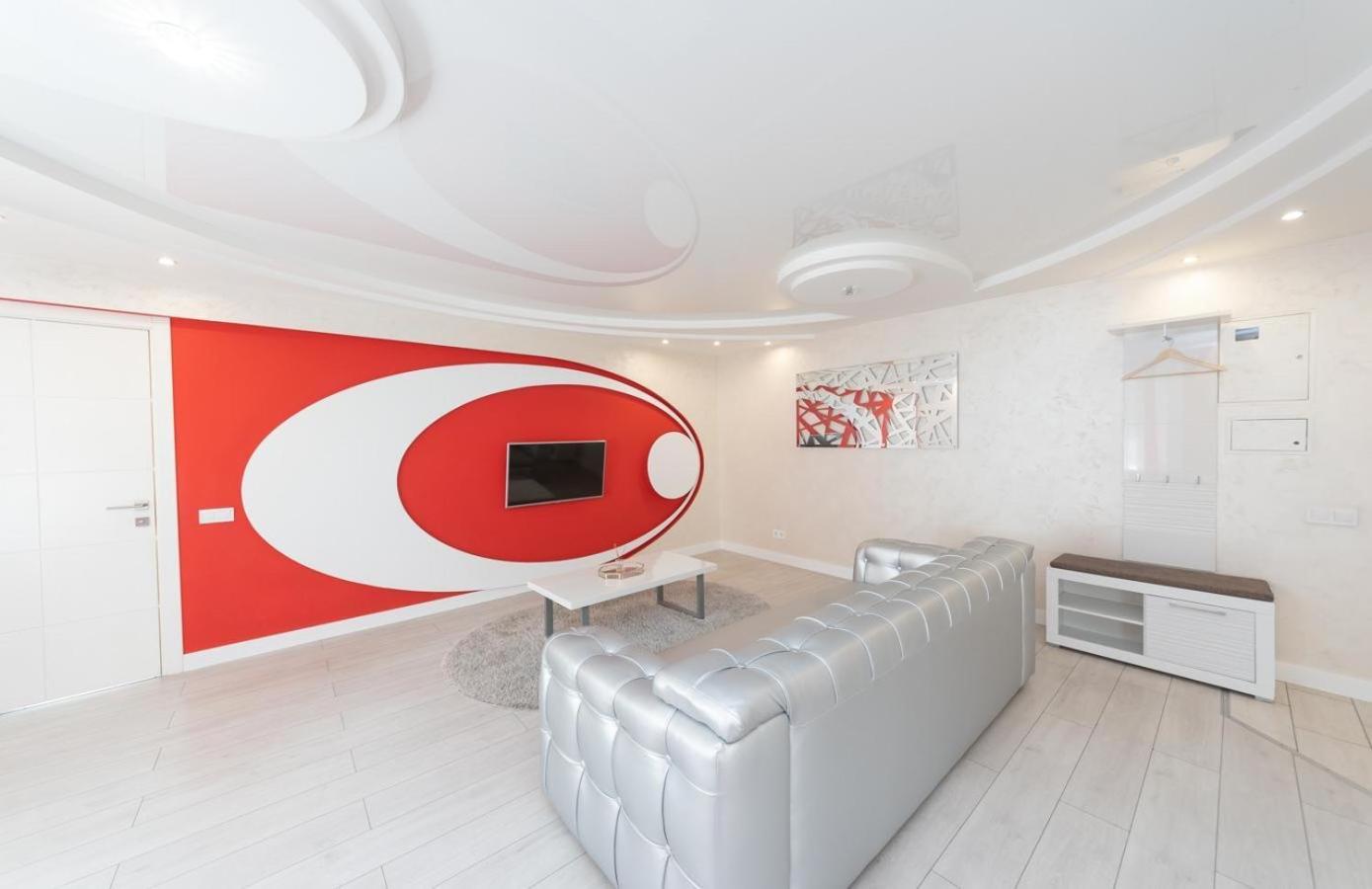 Appartamento Flat24 On Lesi Ukrainki 3 Kiev Esterno foto