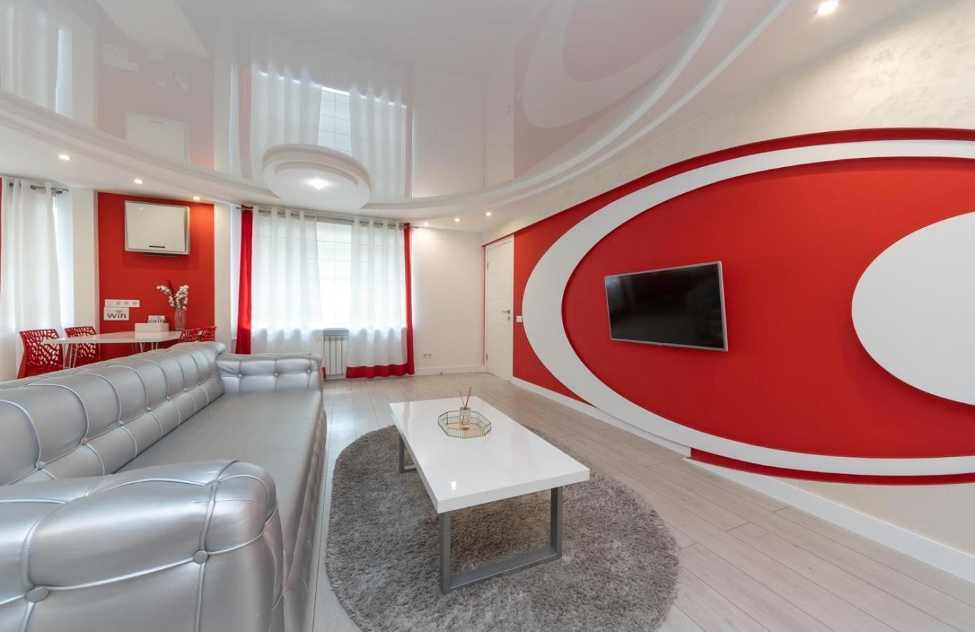 Appartamento Flat24 On Lesi Ukrainki 3 Kiev Esterno foto