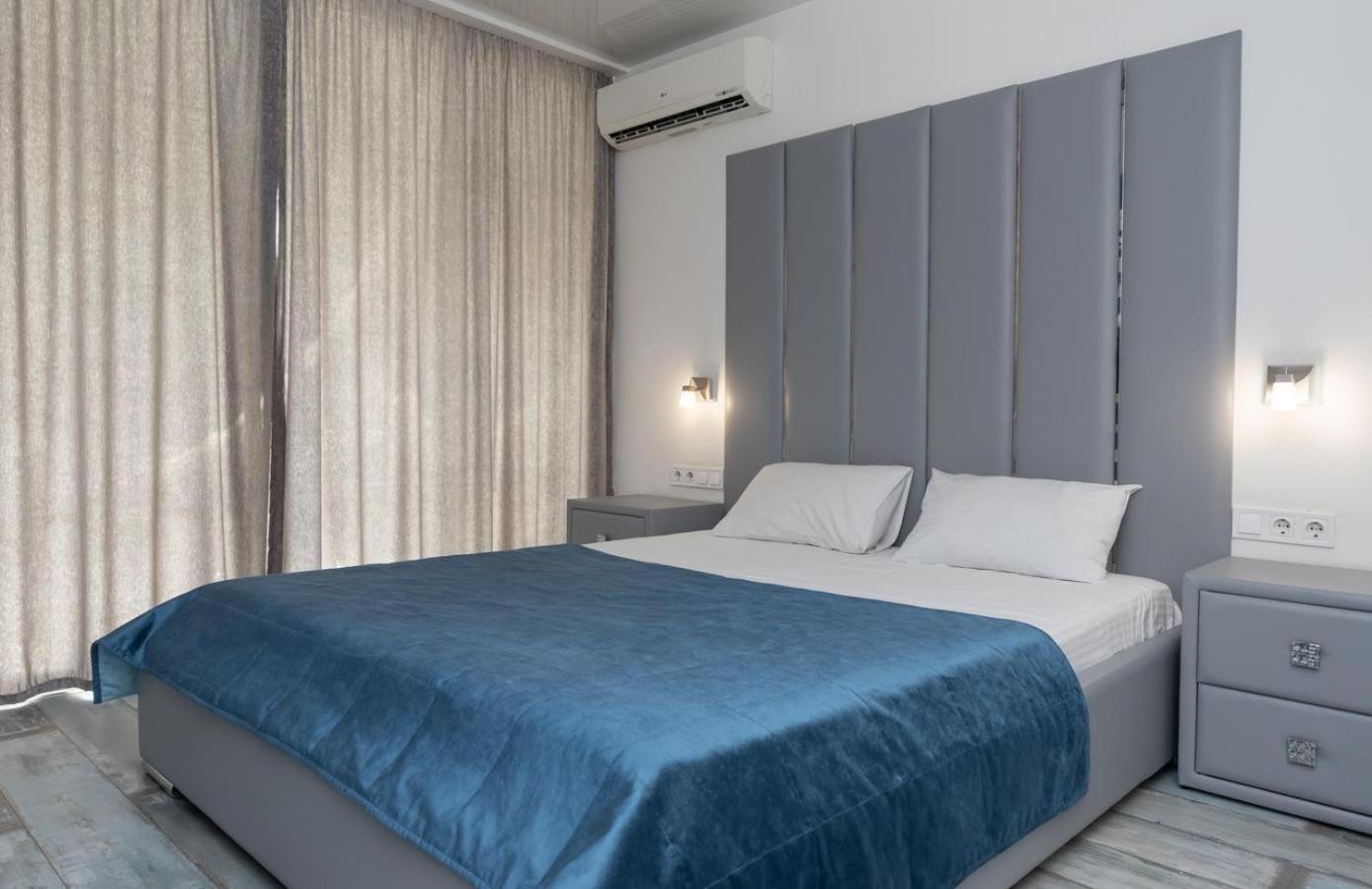 Appartamento Flat24 On Lesi Ukrainki 3 Kiev Esterno foto